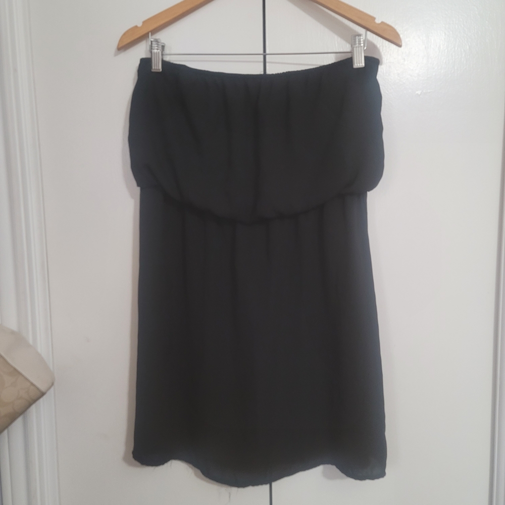 Elegant Black Strapless Chiffon Dress